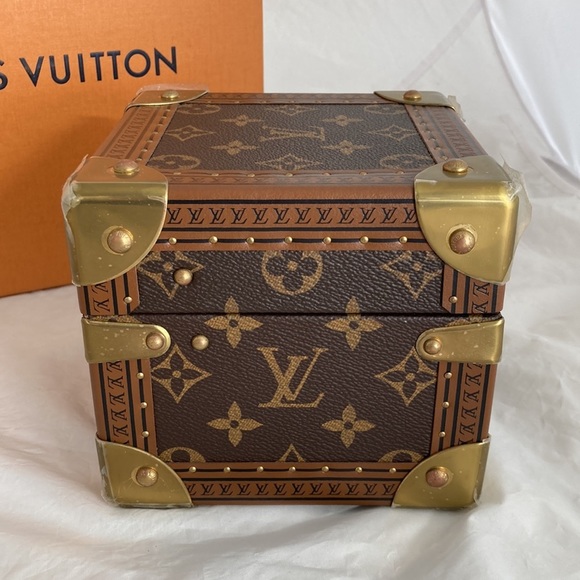 LOUIS Vuitton Monogram Watch/Bracelet Jewelry Trunk - Picture 7 of 16